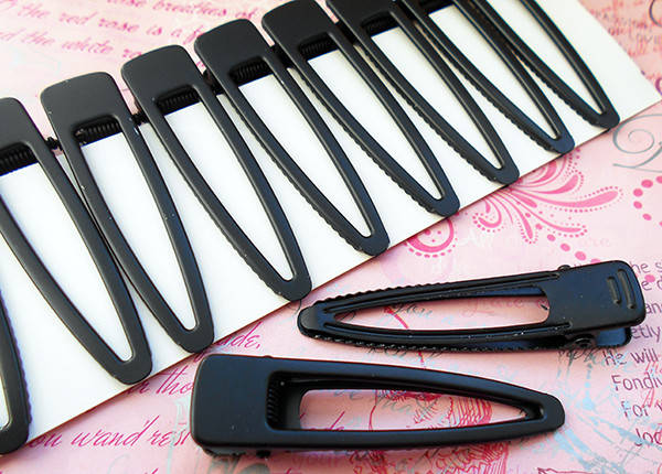 Заколка чорна матова 6,5см (15220)
Заколка чорна матова 6,5см (15220)