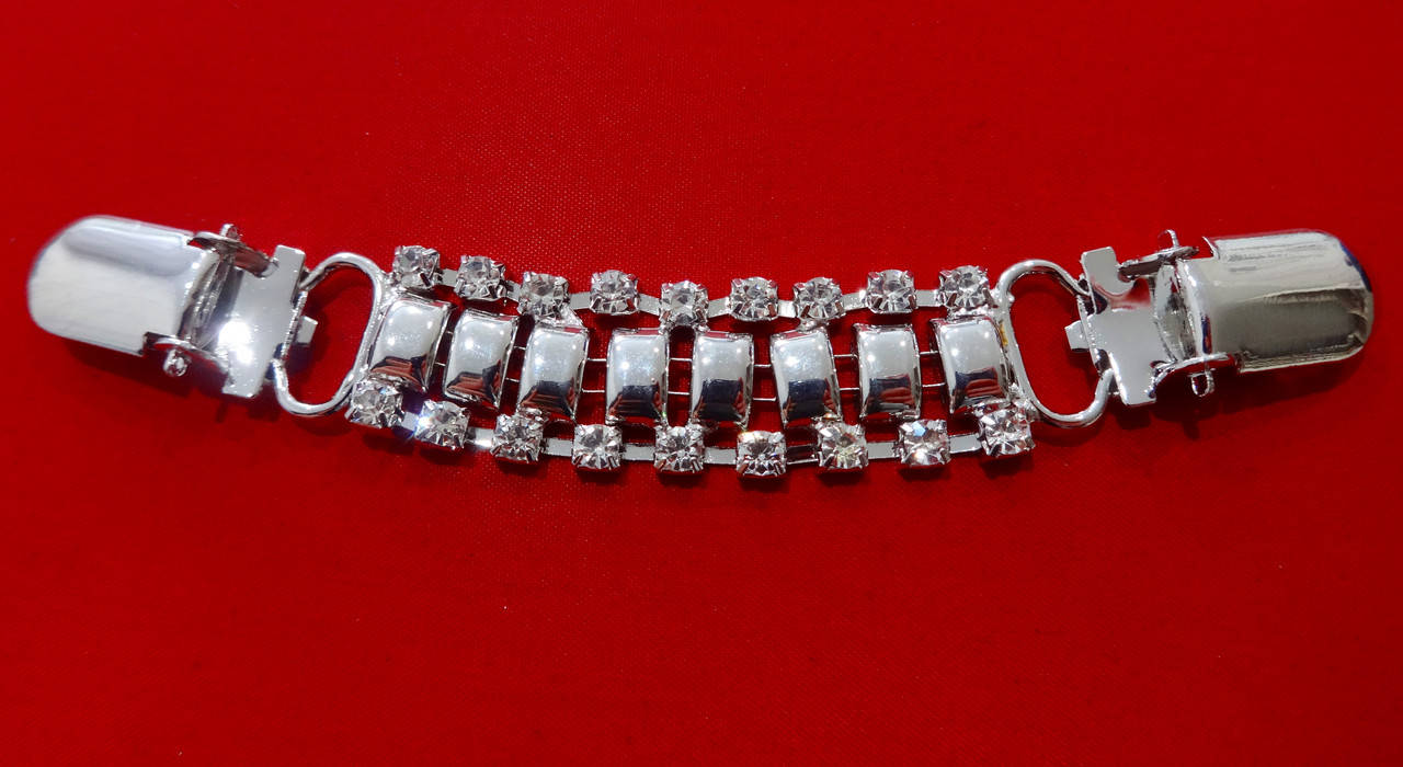 Застежка для кардигана 11х1.5 см никель с камнями
Застежка для кардигана 11х1.5 см никель с камнями