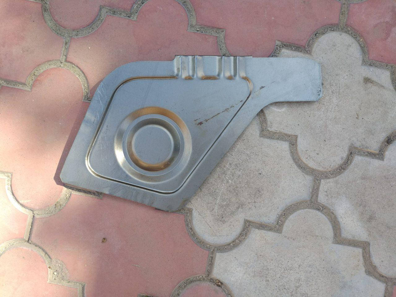 Поддомкратник передний ВАЗ 2110 
Поддомкратник передний ВАЗ 2110