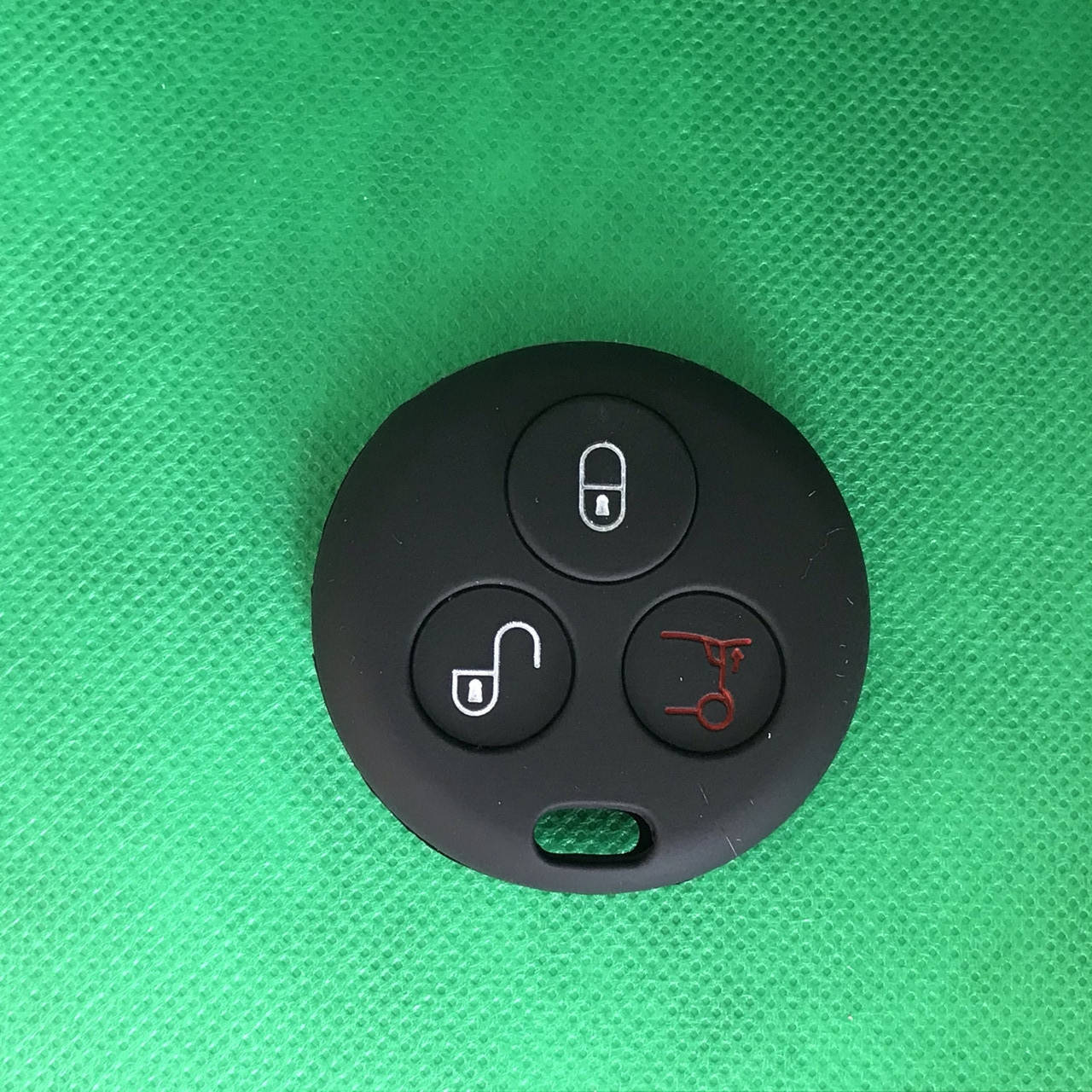 Чехол на ключ 3 кнопки силиконовый для автомобиля Смарт Smart Fortwo,Roadster 452 Benz Smart City родстер,Cabr
Чехол на ключ 3 кнопки силиконовый для автомобиля Смарт Smart Fortwo,Roadster 452 Benz Smart City родстер,Cabr