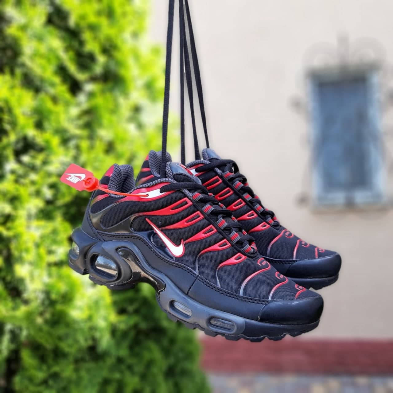 Кроссовки женские Nike Air Max TN Plus черные с красным Найк Аир Макс ТН текстильные. код OD-20307 39, Черный
Кроссовки женские Nike Air Max TN Plus черные с красным Найк Аир Макс ТН текстильные. код OD-20307 39, Черный