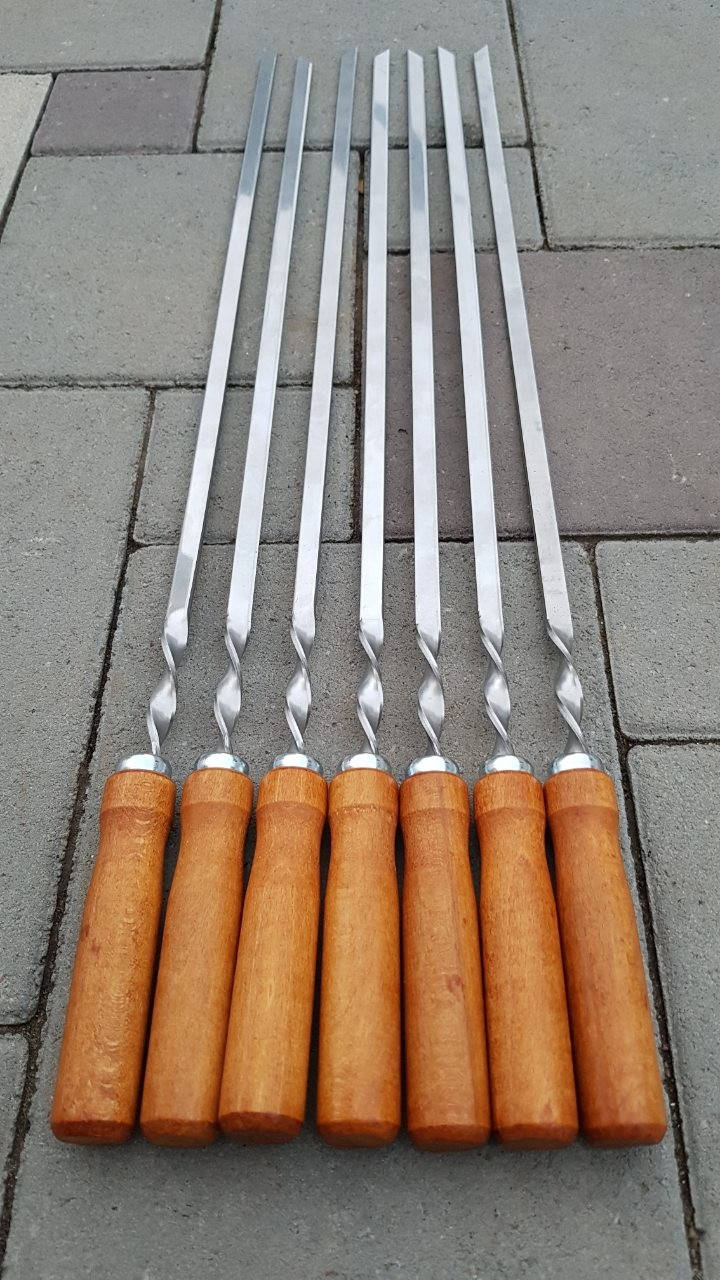 Шампур с деревянной ручкой 600*10*3,0 мм
Шампур с деревянной ручкой 600*10*3,0 мм