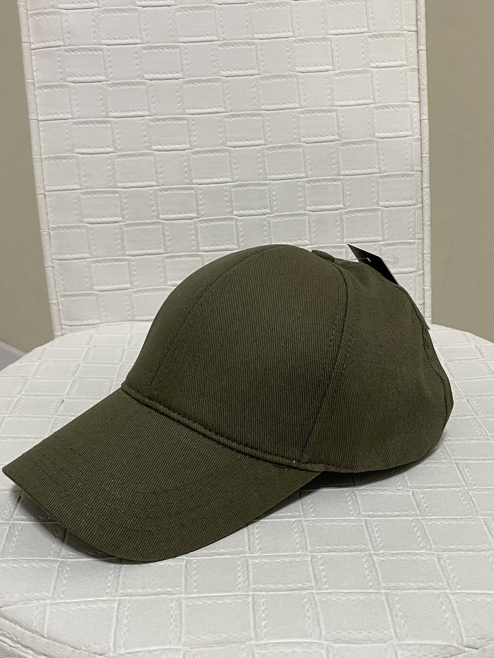 Бейсболка хаки 
Бейсболка хаки