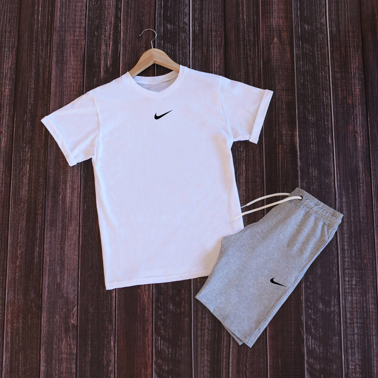 Летний комплект костюм футболка и шорты Nike Minimal Logo унисекс art 05, Разные цвета
Летний комплект костюм футболка и шорты Nike Minimal Logo унисекс art 05, Разные цвета