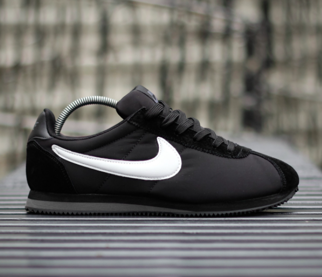 Кроссовки мужские Nike Cortez черные с белым логотипом, Найк Кортез натуральная замша, нейлон. код DK-1815, Черный
Кроссовки мужские Nike Cortez черные с белым логотипом, Найк Кортез натуральная замша, нейлон. код DK-1815, Черный