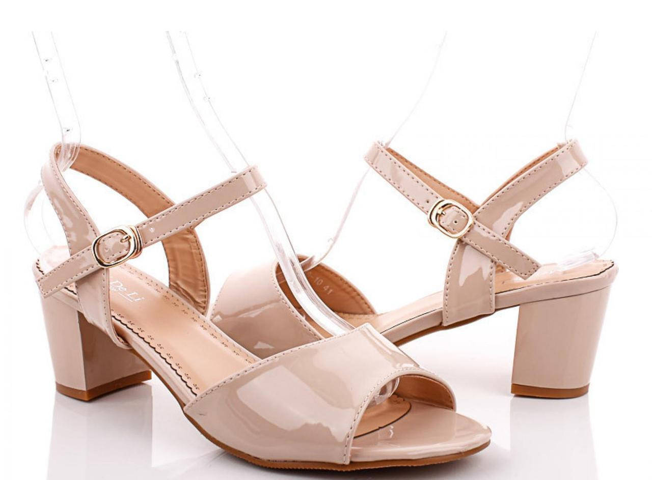 Нарядные босоножки на каблуке цвет пудра большого размера 41 42 43 43
Нарядные босоножки на каблуке цвет пудра большого размера 41 42 43 43