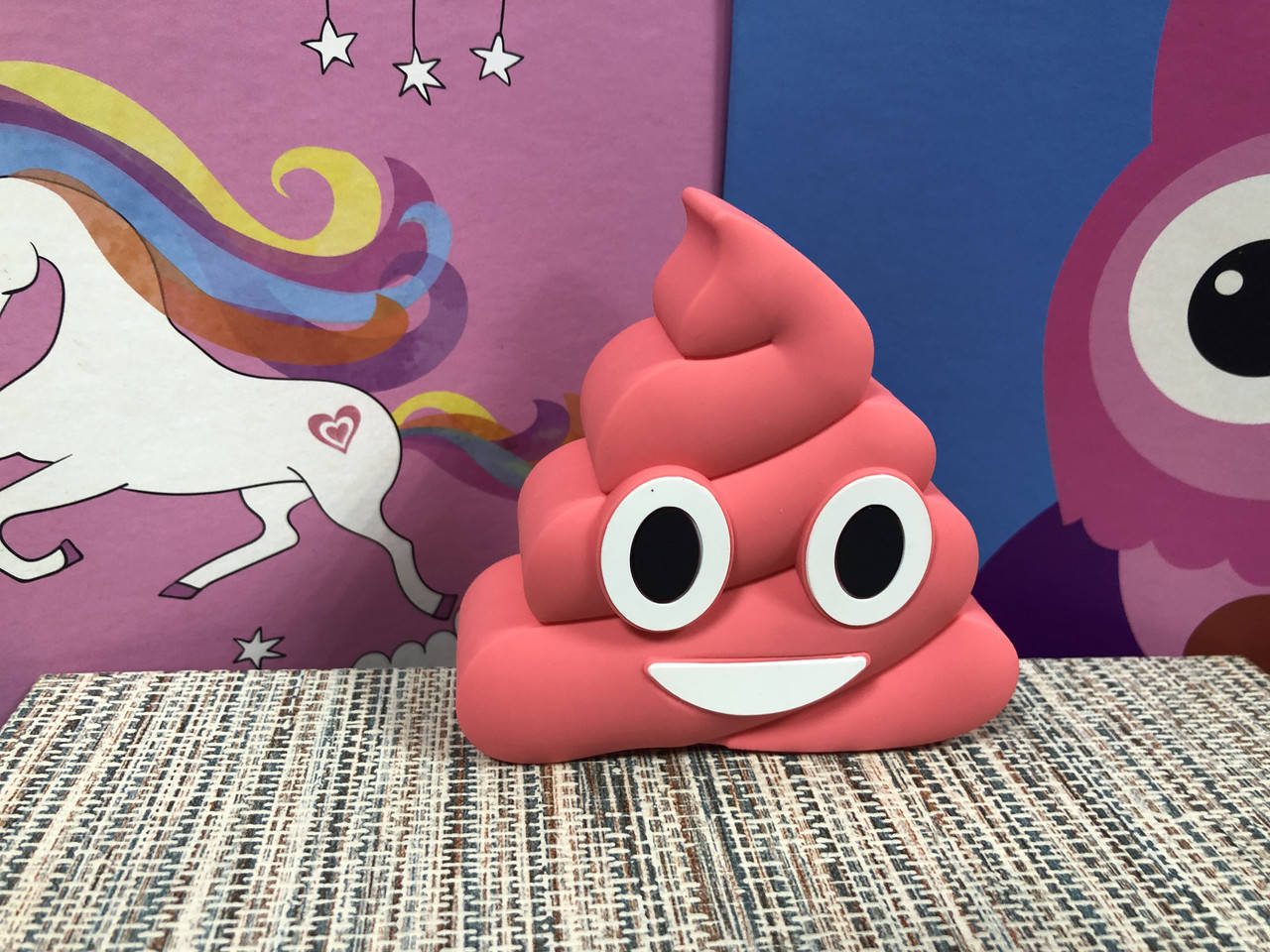 Детский повербанк Power bank эмоджи Emoji Веселая какашка 8800mAh ярко розовый Cartoon Mobile
Детский повербанк Power bank эмоджи Emoji Веселая какашка 8800mAh ярко розовый Cartoon Mobile