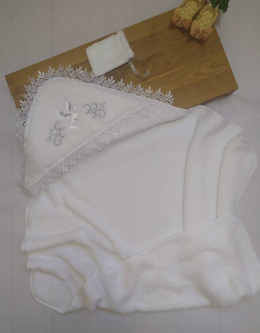 Махровая крыжма "Крошка" с уголком для крещения малышей. Белая, Белый
Махровая крыжма "Крошка" с уголком для крещения малышей. Белая, Белый