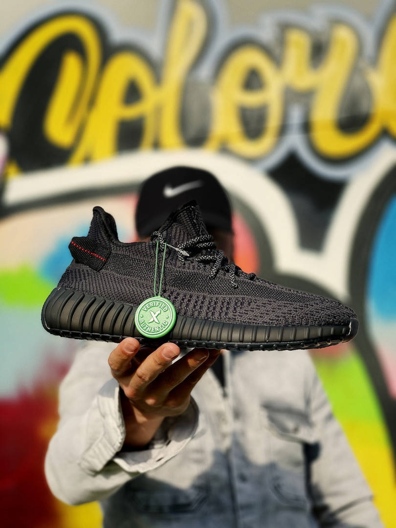 Adidas Yeezy Boost 350 мужские летние черные кроссовки на шнурках. Летние мужские текстильные кроссы, Черный
Adidas Yeezy Boost 350 мужские летние черные кроссовки на шнурках. Летние мужские текстильные кроссы, Черный