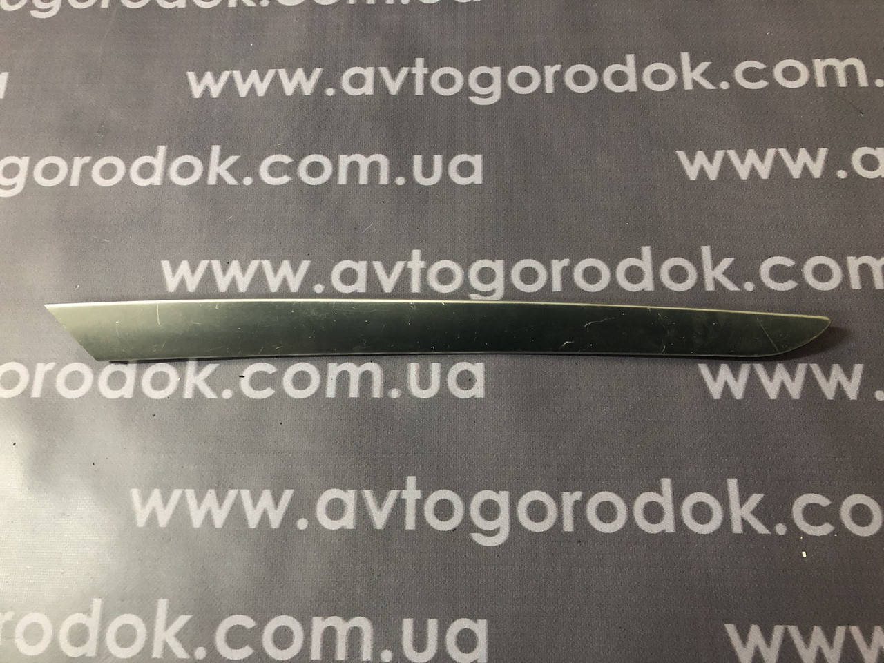 Молдинг декоративный внутренний передней правой двери Audi A6 C6