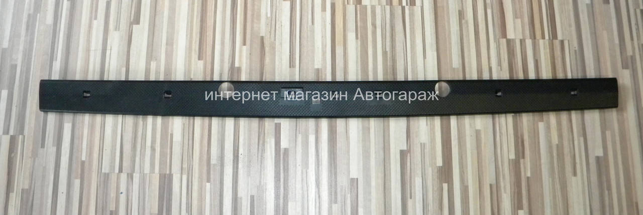 Планка задней двери (нижняя) на Мерседес Спринтер 208-416 1995-2006 BEGEL (Германия) BG72029
Планка задней двери (нижняя) на Мерседес Спринтер 208-416 1995-2006 BEGEL (Германия) BG72029