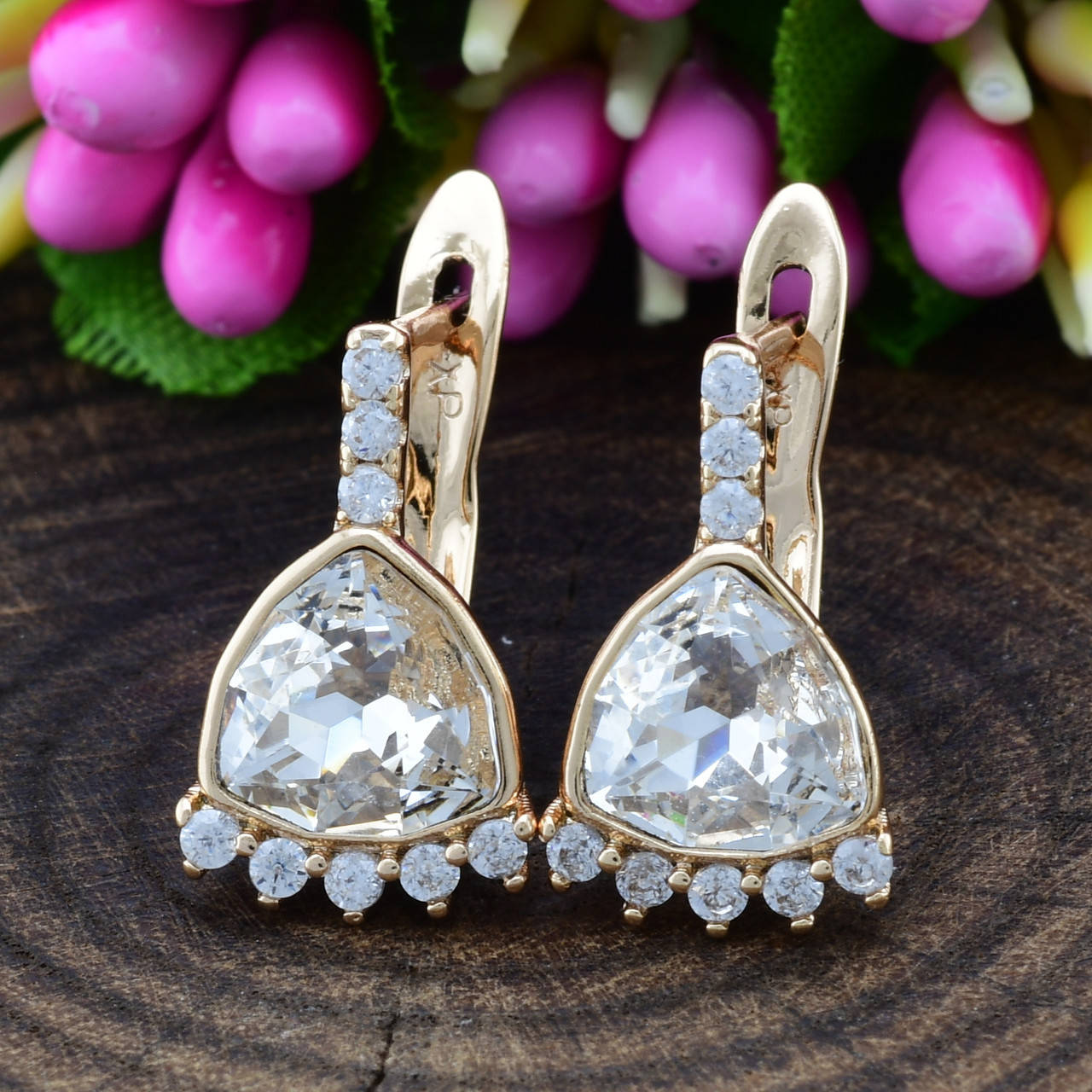 Серьги Xuping с кристаллами Swarovski 21414 размер 15х9 мм цвет белый вес 2.8 г позолота 18К
Серьги Xuping с кристаллами Swarovski 21414 размер 15х9 мм цвет белый вес 2.8 г позолота 18К