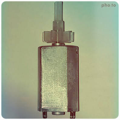 Моторчик, двигатель для маникюрного фрезера, 20*32
Моторчик, двигатель для маникюрного фрезера, 20*32