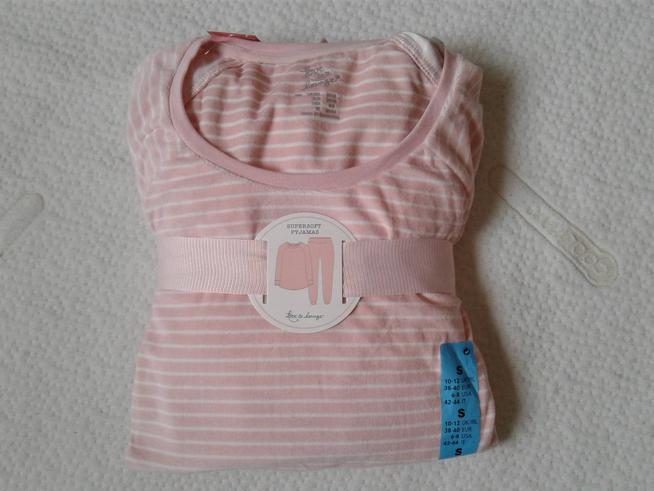 Женская велюровая пижама primark 
Женская велюровая пижама primark