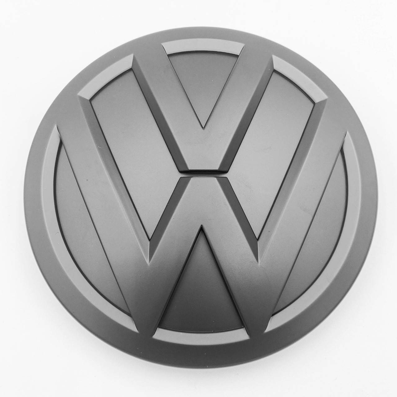 Эмблема передняя VW (Фольцваген) Polo 6, Golf 7,5, Jetta 6 Fl, Passat B8, Touran 2, Touareg 3 Черный Матт
Эмблема передняя VW (Фольцваген) Polo 6, Golf 7,5, Jetta 6 Fl, Passat B8, Touran 2, Touareg 3 Черный Матт