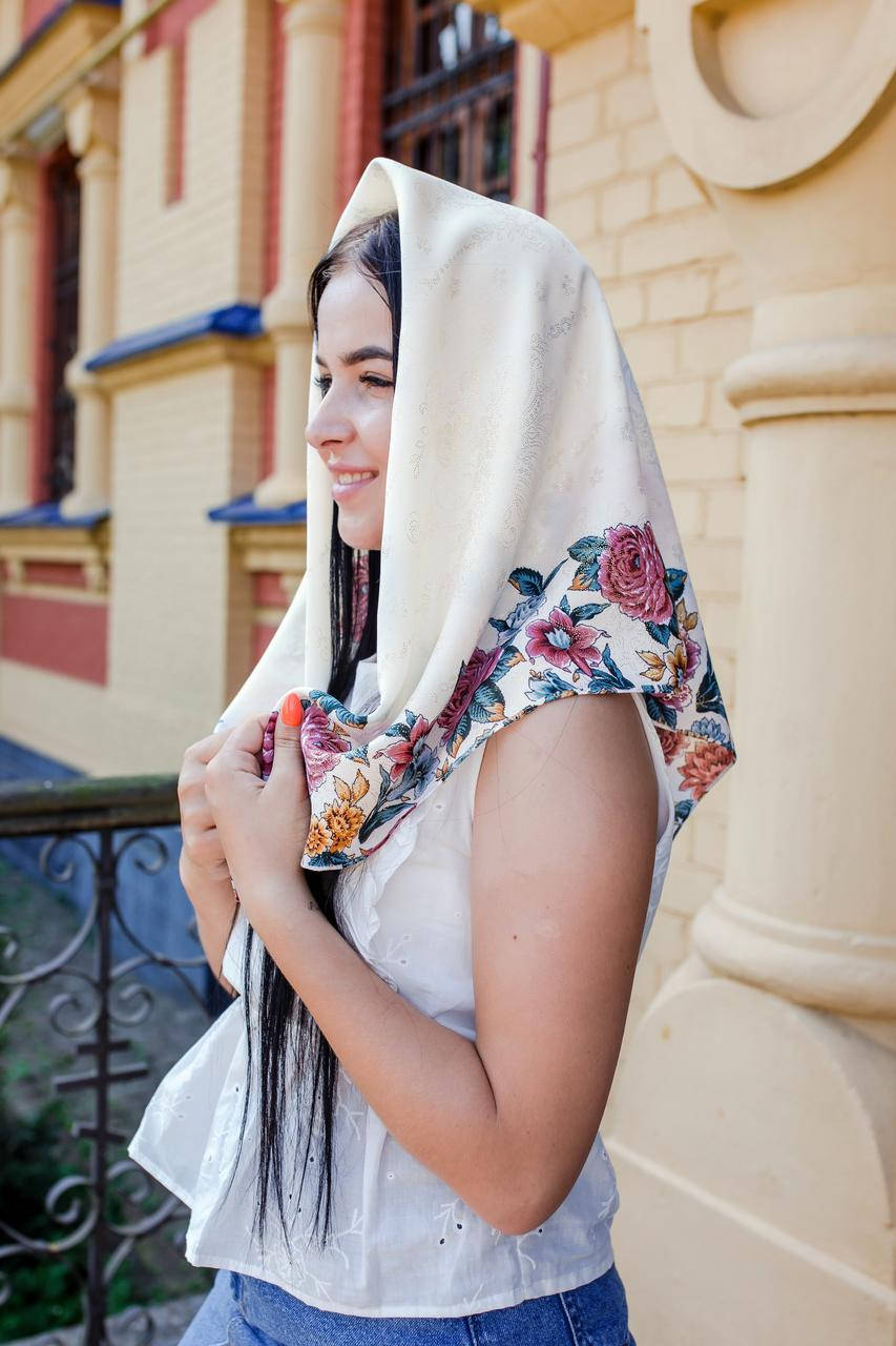 Платок женский красивый православный хлопковый LEONORA молочный с окантовкой в цветах, Белый
Платок женский красивый православный хлопковый LEONORA молочный с окантовкой в цветах, Белый