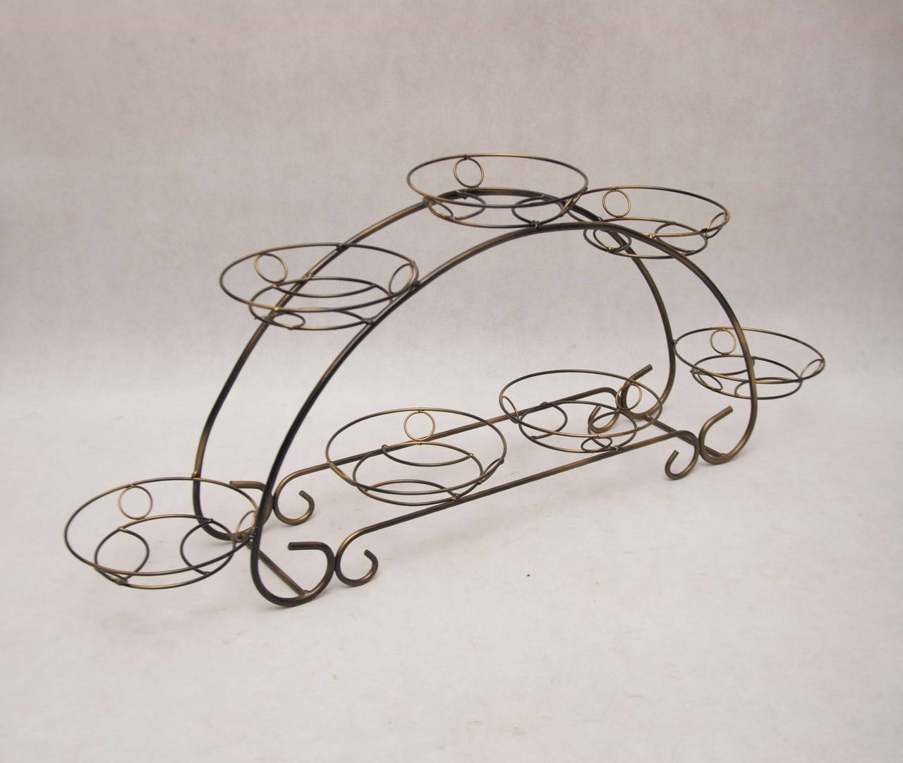 Оконная Металлическая Подставка для Цветов на 7 Горшков "Радуга"
Оконная Металлическая Подставка для Цветов на 7 Горшков "Радуга"