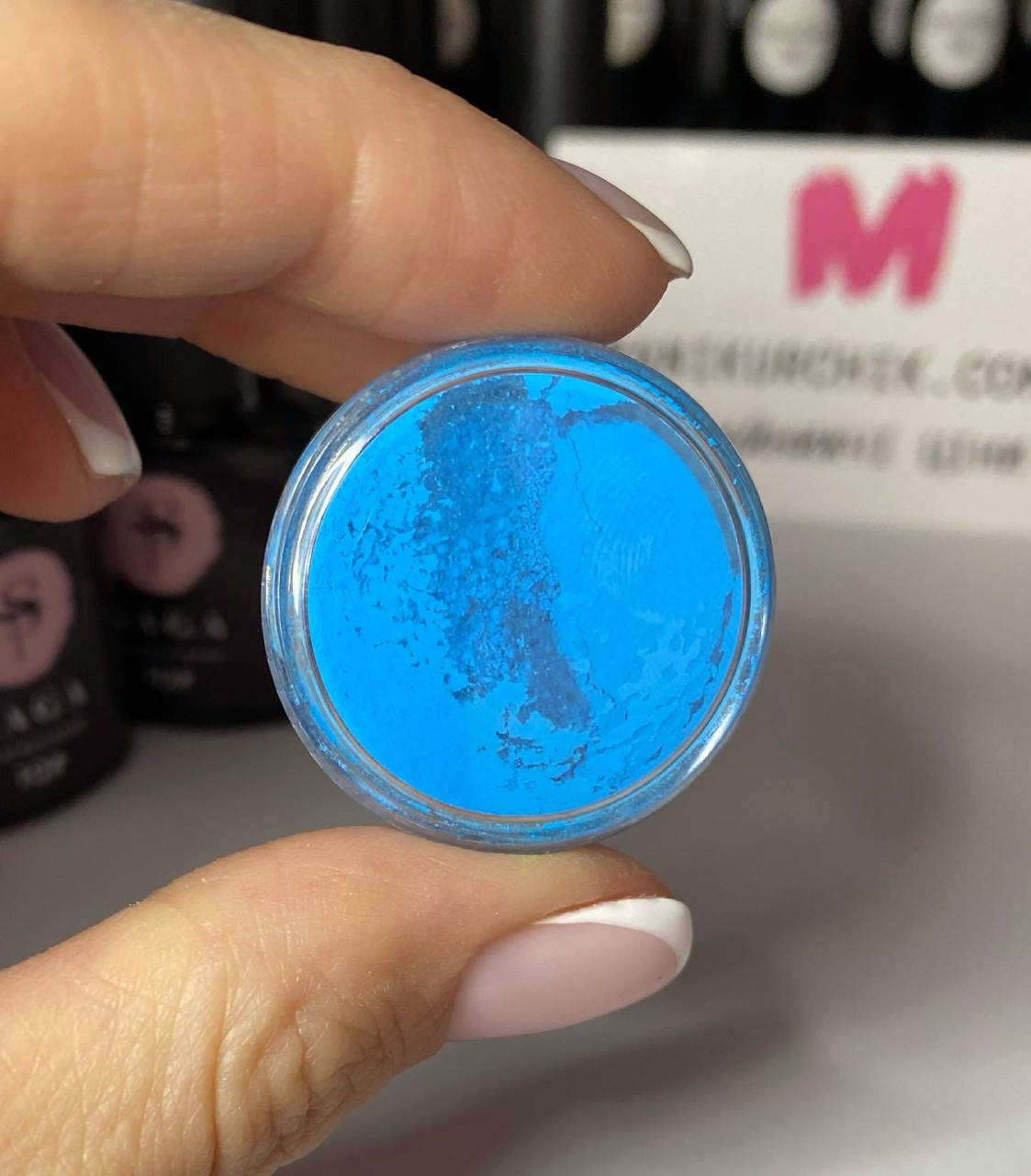 ПИГМЕНТ СИНИЙ НЕОН. ПОЛНАЯ ДО КРАЕВ УДОБНАЯ ДЛЯ МАСТЕРА ТАРА. ЗАВОДСКАЯ ФАСОВКА
ПИГМЕНТ СИНИЙ НЕОН. ПОЛНАЯ ДО КРАЕВ УДОБНАЯ ДЛЯ МАСТЕРА ТАРА. ЗАВОДСКАЯ ФАСОВКА