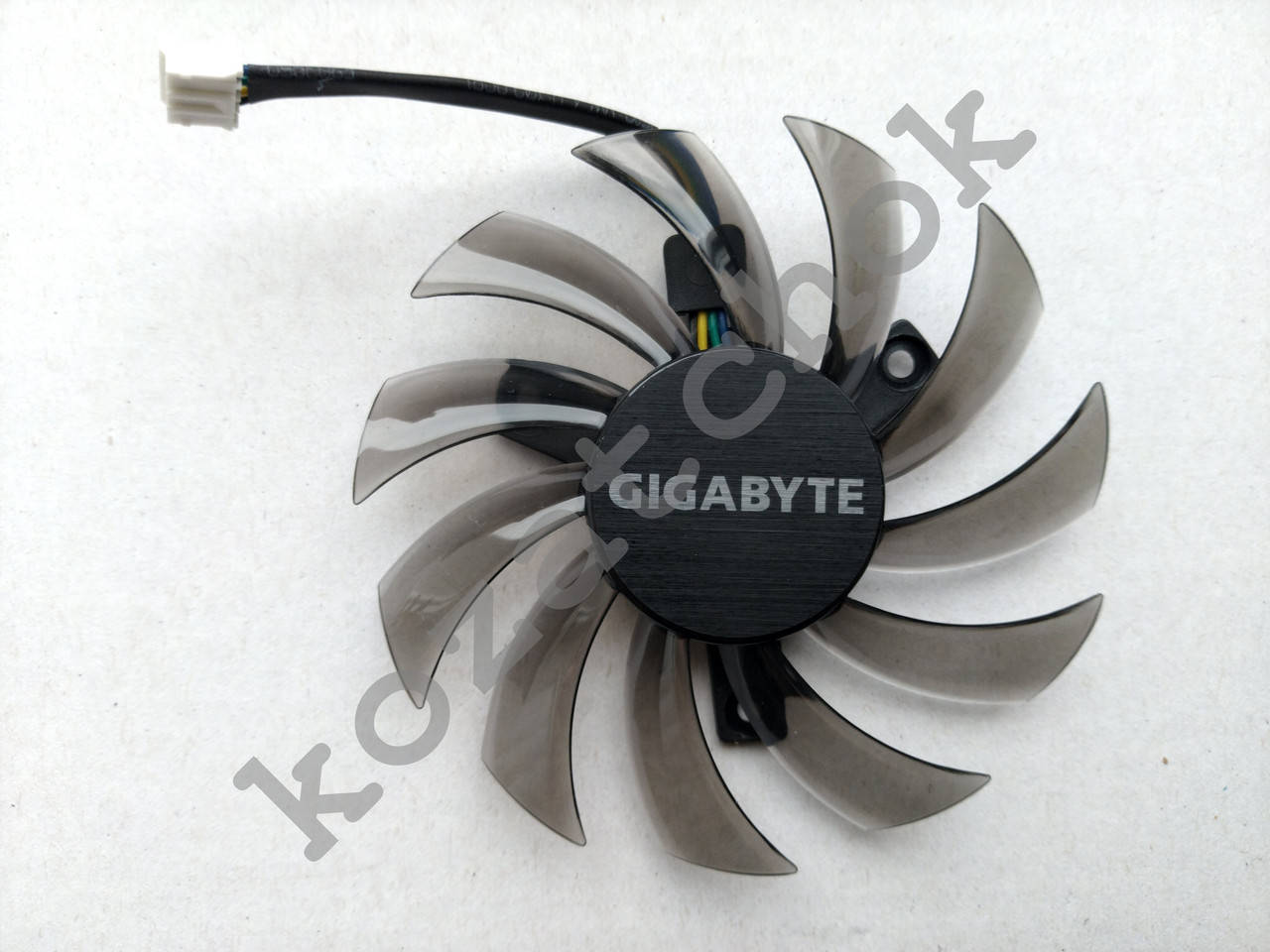 Вентилятор №23 кулер для видеокарты Gigabyte GTX 980 970 780Ti 770 760 PLD08010S12H FY08010H12LPA T128010SL
Вентилятор №23 кулер для видеокарты Gigabyte GTX 980 970 780Ti 770 760 PLD08010S12H FY08010H12LPA T128010SL