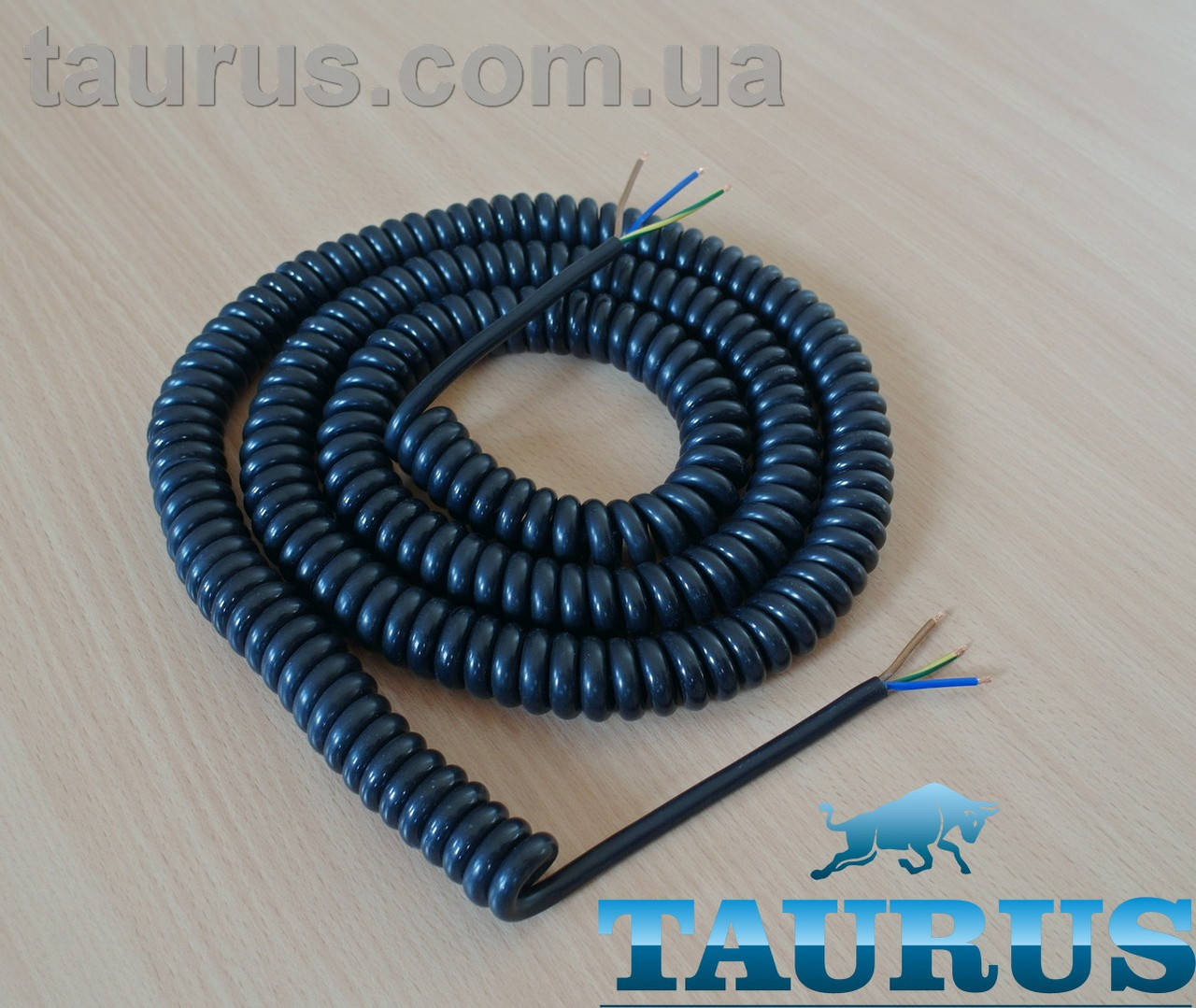 Кабель спиральный чёрный длинный ThermoPulse Black Extra Long 2m / растяжение до 12 м. Медь 3x0.75; до 2000W
Кабель спиральный чёрный длинный ThermoPulse Black Extra Long 2m / растяжение до 12 м. Медь 3x0.75; до 2000W