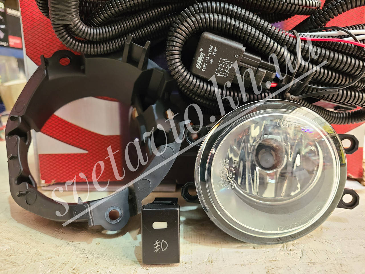 Противотуманные фары Toyota RAV 4 2006 - 08 c накладками , монтажными стаканами и комплектом электропроводов
Противотуманные фары Toyota RAV 4 2006 - 08 c накладками , монтажными стаканами и комплектом электропроводов