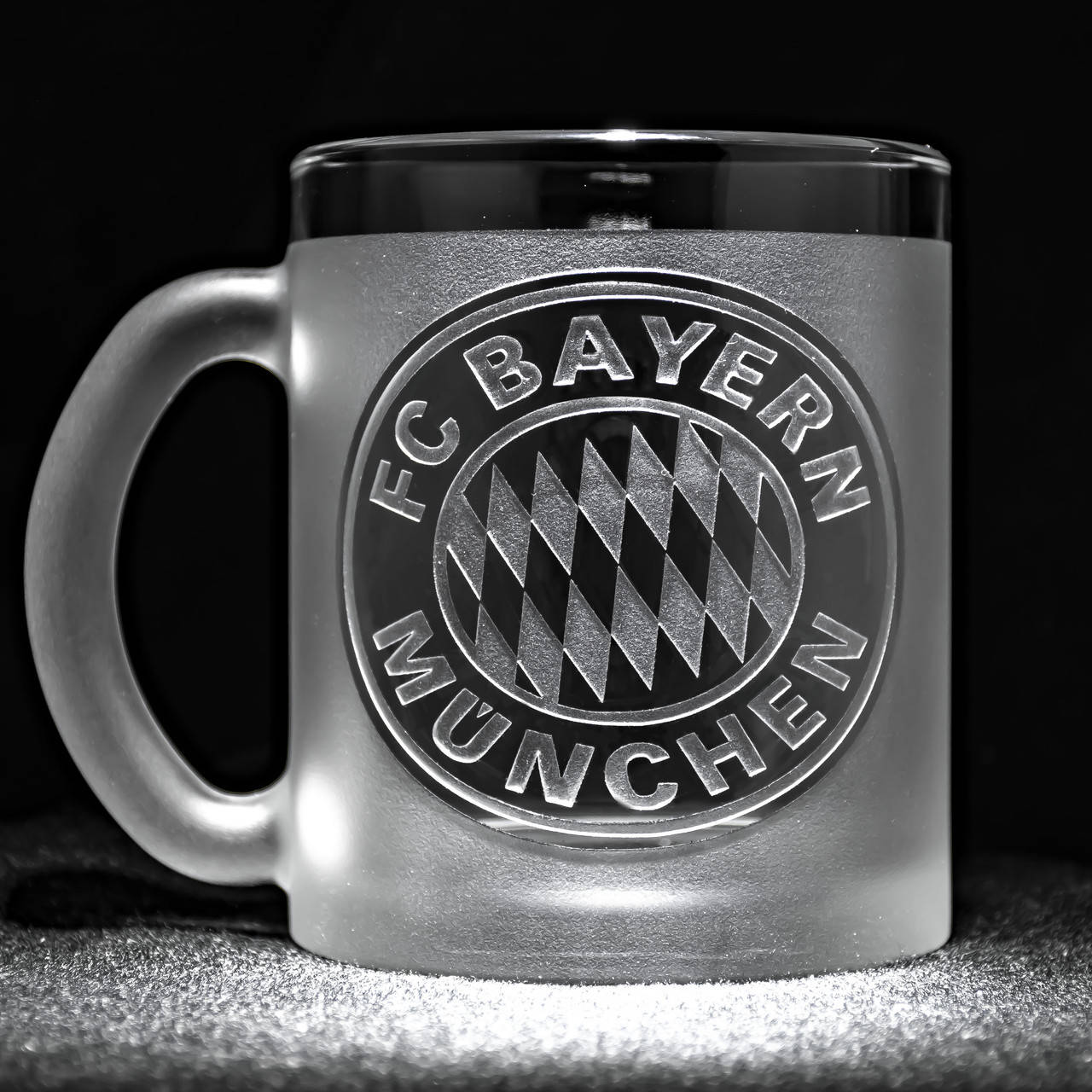 Чашка с гравировкой лого футбольного клуба ФК Бавария Мюнхен FC Bayern München SandDecor, Прозрачный
Чашка с гравировкой лого футбольного клуба ФК Бавария Мюнхен FC Bayern München SandDecor, Прозрачный