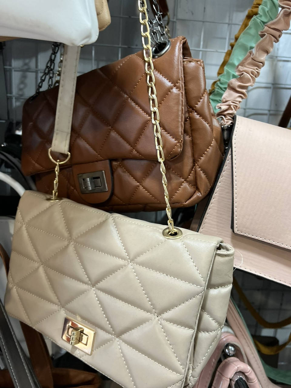 Сумочка женская кросс-боди стеганная Dpolo, Разные цвета
Сумочка женская кросс-боди стеганная Dpolo, Разные цвета