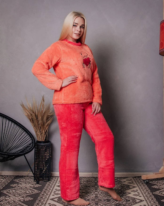 Женская махровая пижама в коралловом цвете , Костюм домашний махровый
Женская махровая пижама в коралловом цвете , Костюм домашний махровый