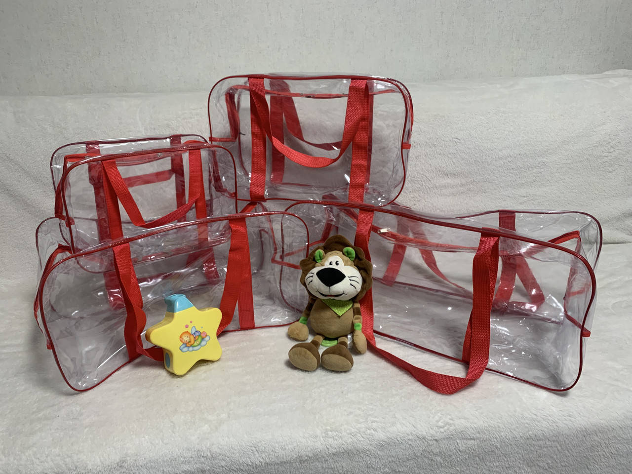 Набор прозрачных сумок в роддом 4 шт S+M+L+XL красные
Набор прозрачных сумок в роддом 4 шт S+M+L+XL красные