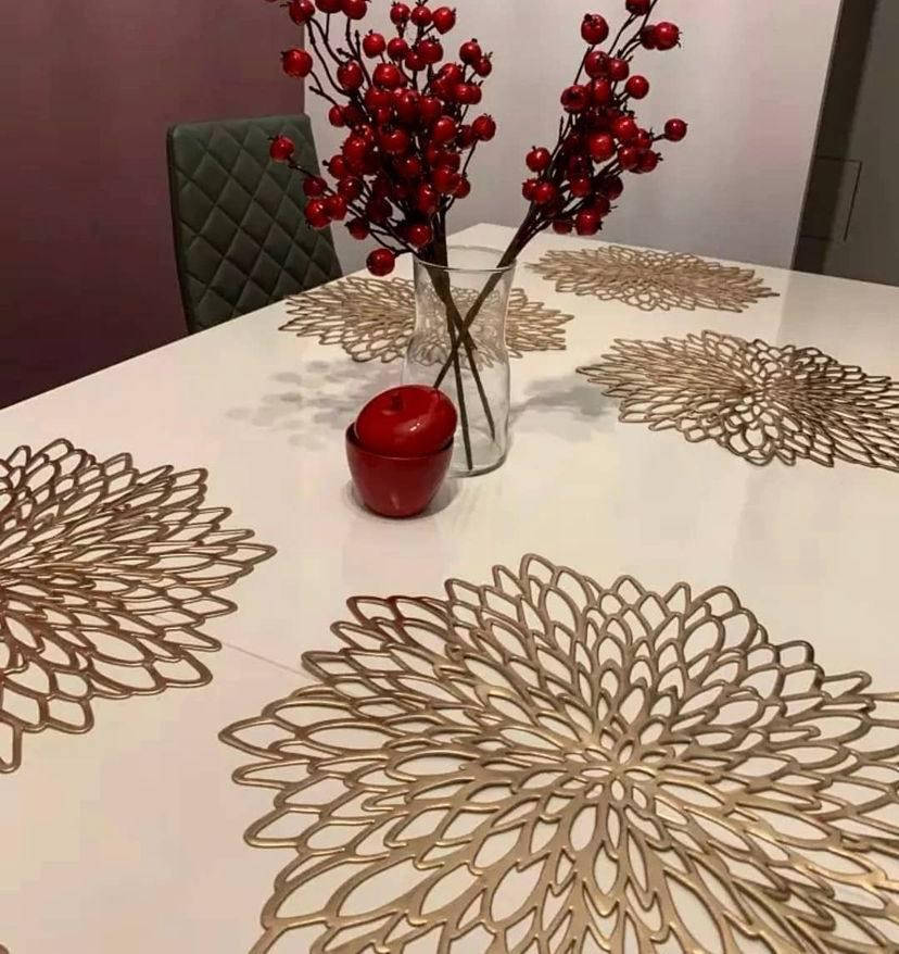 Підтарільник,килимок сервірувальний,серветка під тарілку Квітка проксі золото (37,5 см), Золотистый
Підтарільник,килимок сервірувальний,серветка під тарілку Квітка проксі золото (37,5 см), Золотистый