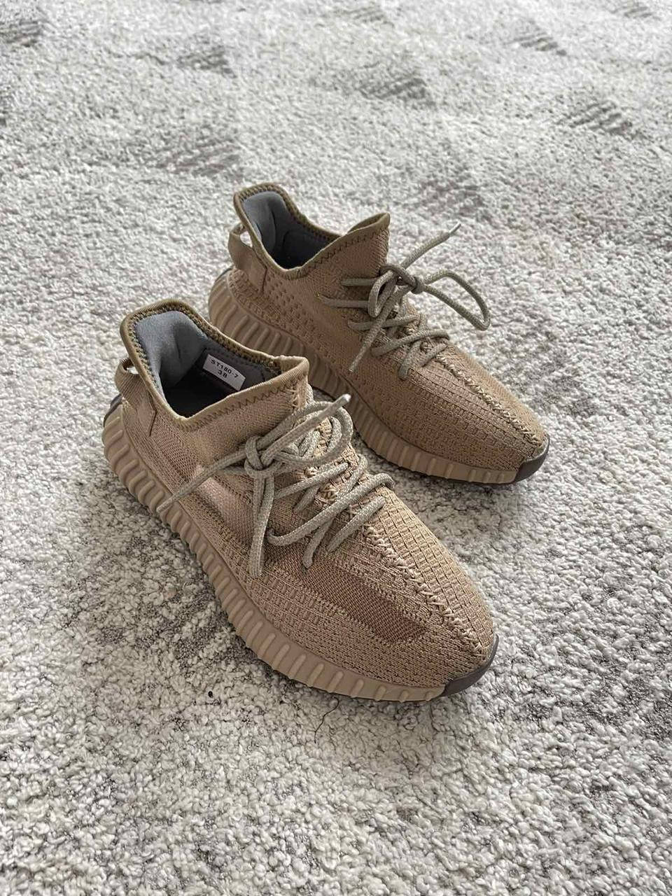Мужские кроссовки на лето Изи буст рефлектор коричневый (карамель) (Yeezy Boost 350) Кроссовки сетка на лето
Мужские кроссовки на лето Изи буст рефлектор коричневый (карамель) (Yeezy Boost 350) Кроссовки сетка на лето