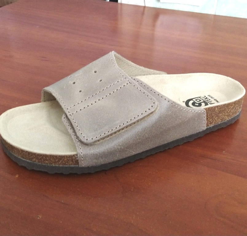 Тапочки жіночі ортопедичні T-56. 
Тапочки жіночі ортопедичні T-56.