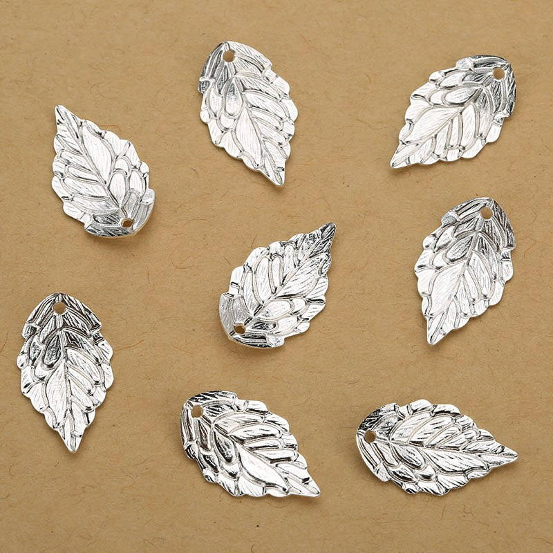 Листья для украшений, листики металлические, толщина 1 мм. цвет Silver 18*10 мм 10 шт уп., Светло-серый
Листья для украшений, листики металлические, толщина 1 мм. цвет Silver 18*10 мм 10 шт уп., Светло-серый