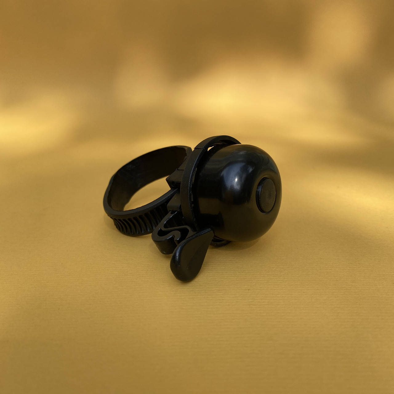 Звонок велосипедный BWA на руль велосипеда черный
Звонок велосипедный BWA на руль велосипеда черный