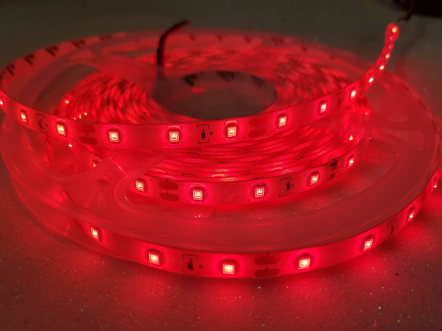 Светодиодная лента в силиконе (влагозащищенная) красная 12 вольт 4.8W 60led smd2835
Светодиодная лента в силиконе (влагозащищенная) красная 12 вольт 4.8W 60led smd2835