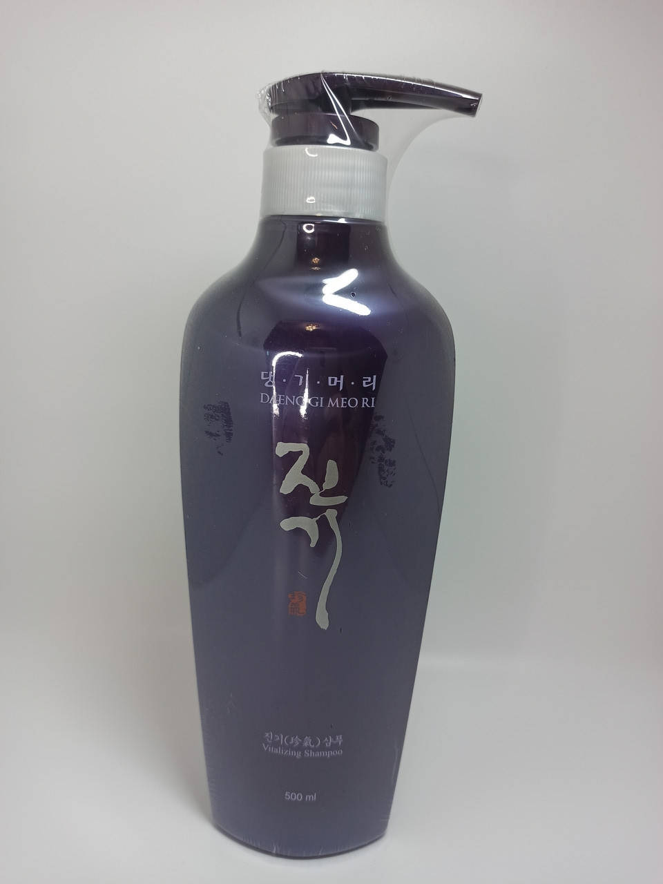 Восстанавливающий шампунь Daeng Gi Meo Ri Vitalizing Shampoo
Восстанавливающий шампунь Daeng Gi Meo Ri Vitalizing Shampoo