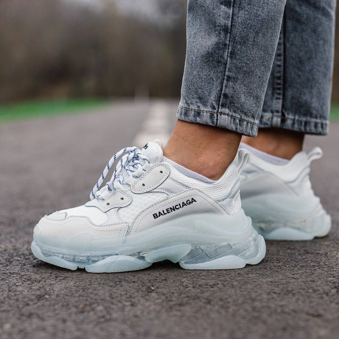 Balenciaga Triple S Женские осенние белые кожаные кроссовки. Женские кроссовки на шнурках
Balenciaga Triple S Женские осенние белые кожаные кроссовки. Женские кроссовки на шнурках