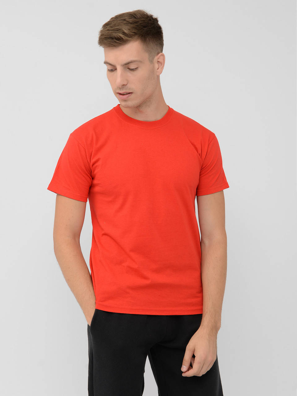 Тонкая мужская футболка 100% хлопок Fruit of the loom original T легкая Красный, XL
Тонкая мужская футболка 100% хлопок Fruit of the loom original T легкая Красный, XL