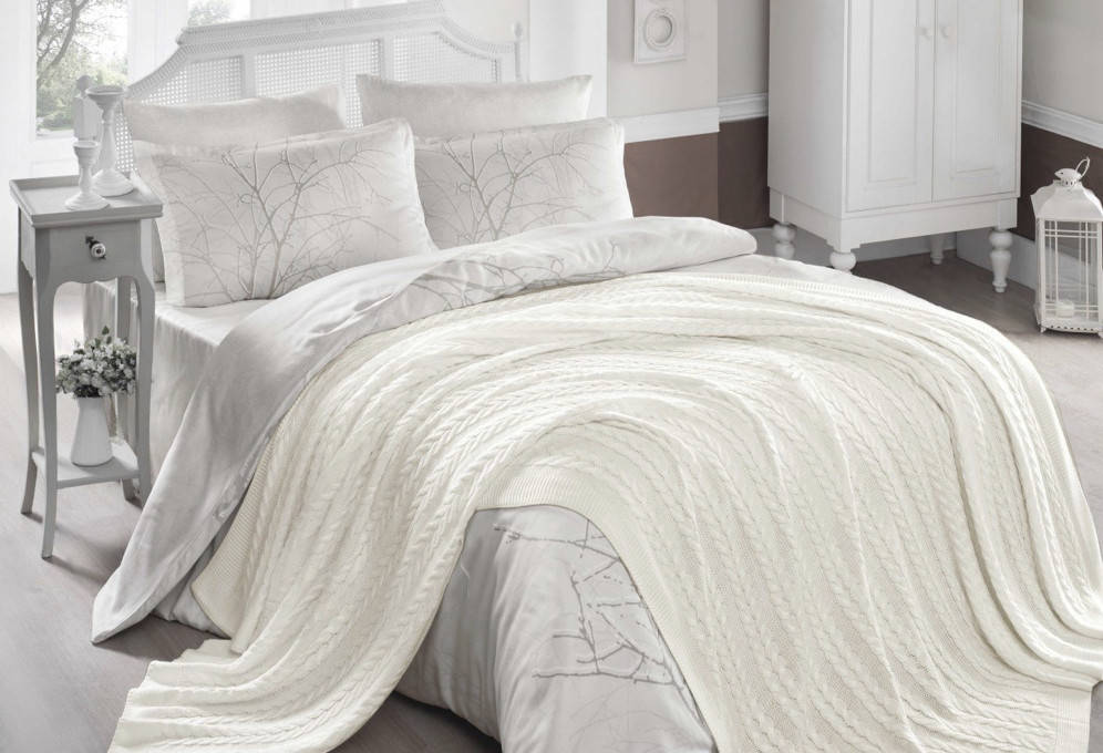 Вязаные пледы " Betires", Алый
Вязаные пледы " Betires", Алый