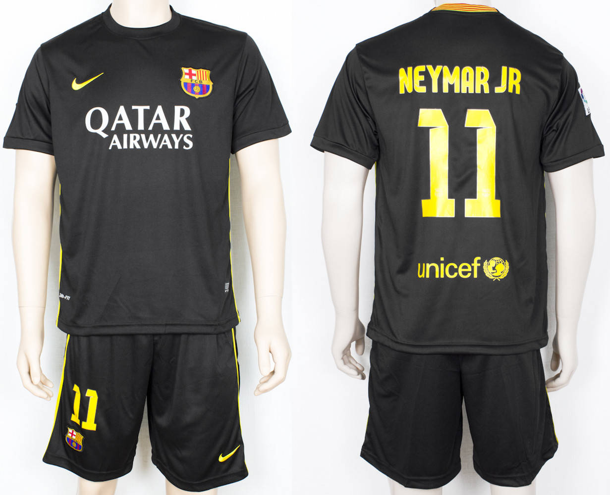 Футбольная форма Барселона Неймар, рост 105 см.
Футбольная форма Барселона Неймар, рост 105 см.