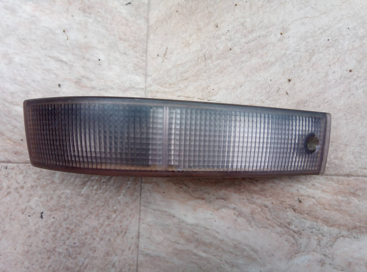 Повторитель поворота Honda Prelude Stanlay 0415075L ( L ) 
Повторитель поворота Honda Prelude Stanlay 0415075L ( L )