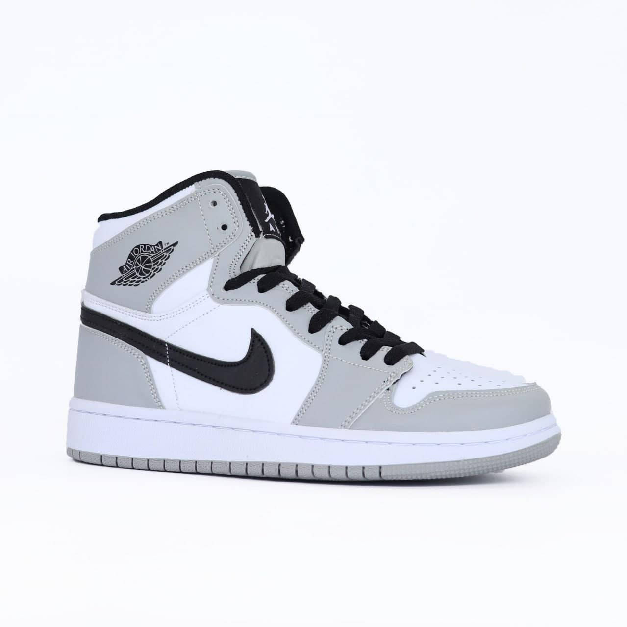 Мужские Кроссовки Nike Jordan 1 Retro "Light-Gray"/Мужские кожаные кроссовки/Кроссовки найк весенние 45, Светло-серый
Мужские Кроссовки Nike Jordan 1 Retro "Light-Gray"/Мужские кожаные кроссовки/Кроссовки найк весенние 45, Светло-серый