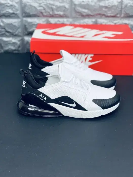 Мужские белые кроссовки Nike Air Max 270 кросовки Найк Аир Макс 270 Летние 41, демисезон, Спортивный, Белый
Мужские белые кроссовки Nike Air Max 270 кросовки Найк Аир Макс 270 Летние 41, демисезон, Спортивный, Белый