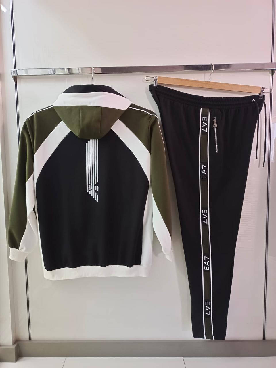 Мужской черный спортивный костюм Grand la Vita турецкий трикотаж 3-6XL Турция батал большие размеры 6XL
Мужской черный спортивный костюм Grand la Vita турецкий трикотаж 3-6XL Турция батал большие размеры 6XL