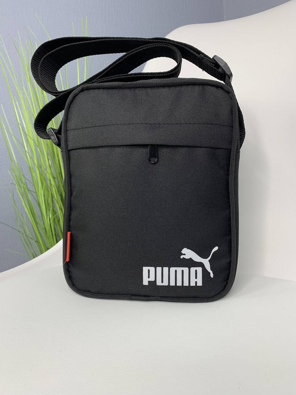 Сумка Пума Puma мужская через плечо Стильная прочная из оксфорд ткани Надежная фурнитура Регулируемый ремешок, Черный
Сумка Пума Puma мужская через плечо Стильная прочная из оксфорд ткани Надежная фурнитура Регулируемый ремешок, Черный
