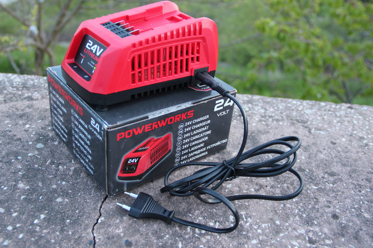 Универсальное зарядное устройство PowerWorks P24UC 24 V / Greenworks G24C/G24UC 24 V
Универсальное зарядное устройство PowerWorks P24UC 24 V / Greenworks G24C/G24UC 24 V
