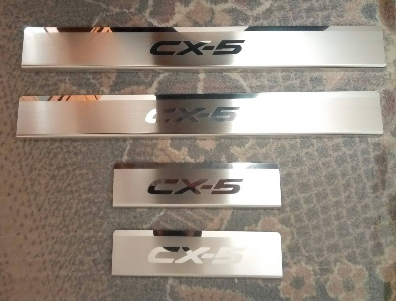 Накладки на пороги Mazda CX-5 2012- 2017 4шт. premium
Накладки на пороги Mazda CX-5 2012- 2017 4шт. premium