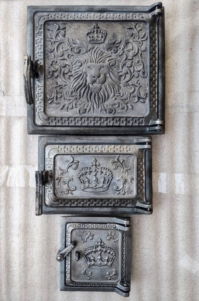 Набор чугунных дверей, комплект "ЛЕВ", печных, мангал, барбикю.
Набор чугунных дверей, комплект "ЛЕВ", печных, мангал, барбикю.