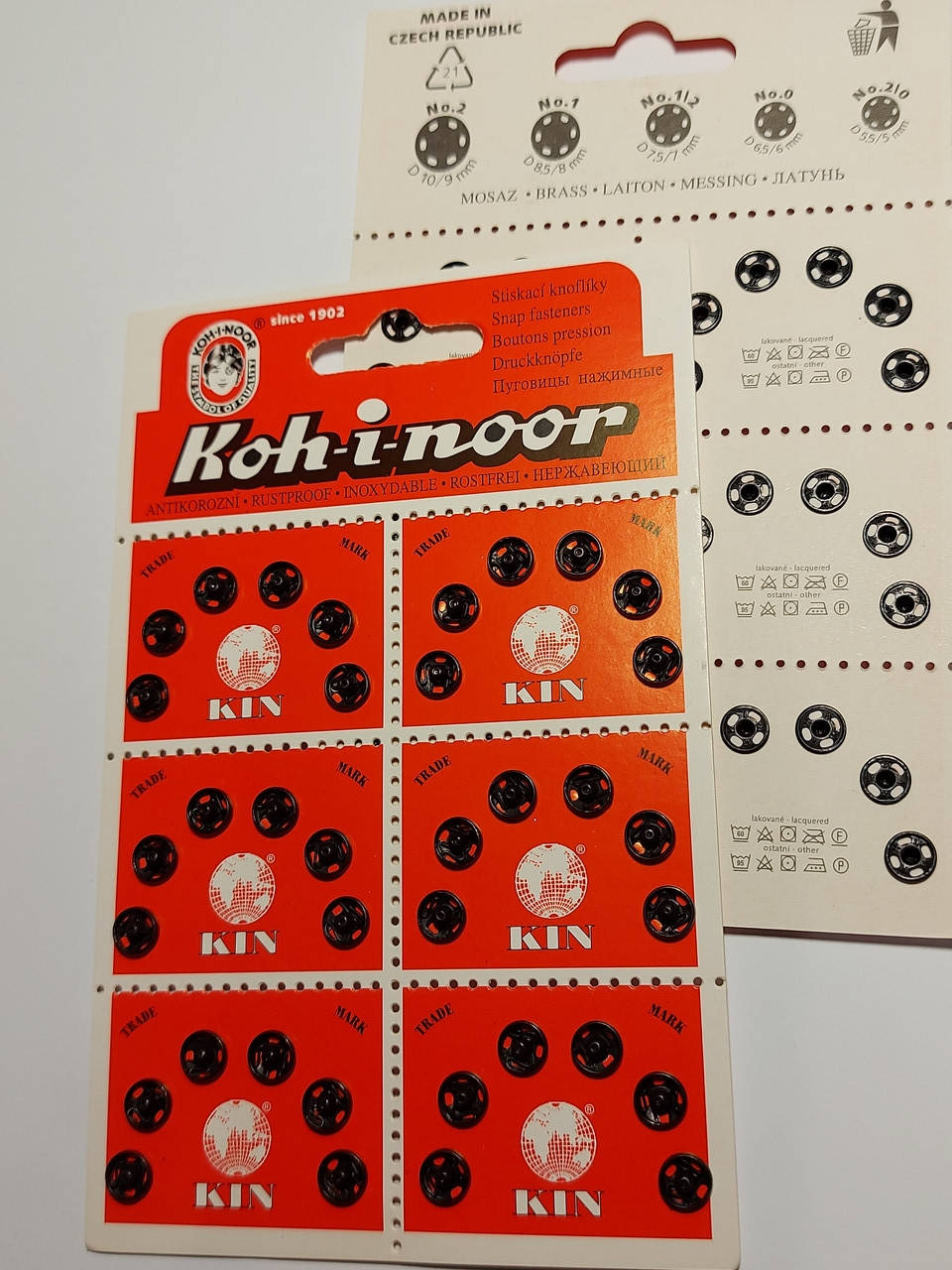 Кнопки пришивные металлические для одежды №0 ( 6 мм). Чехия Koh-i-noor (черные 36кнопок), Черный
Кнопки пришивные металлические для одежды №0 ( 6 мм). Чехия Koh-i-noor (черные 36кнопок), Черный