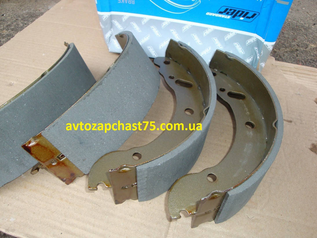 Колодки тормозные задние Газель, Соболь, Газ 3302, Газ 2217, 2752, 2705 Standart, произ-во Rider, Венгрия 
Колодки тормозные задние Газель, Соболь, Газ 3302, Газ 2217, 2752, 2705 Standart, произ-во Rider, Венгрия